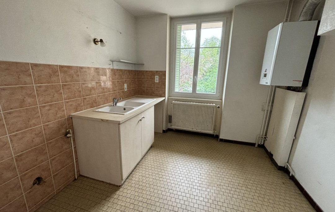 Annonces BOURG : Apartment | BOURG-EN-BRESSE (01000) | 83 m2 | 800 € 